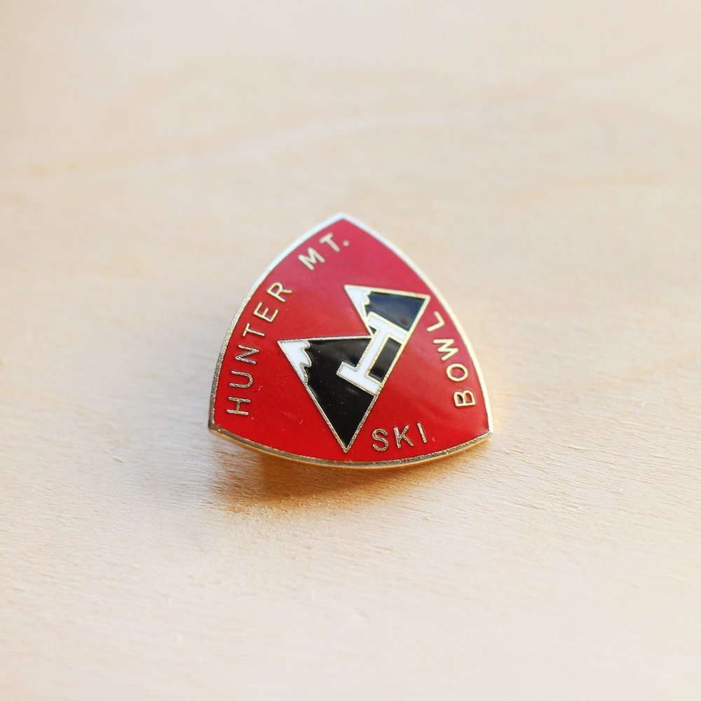 Vintage Hunter Mountain NY Ski Bowl Travel Red Enamel Lapel Pin Mid Century